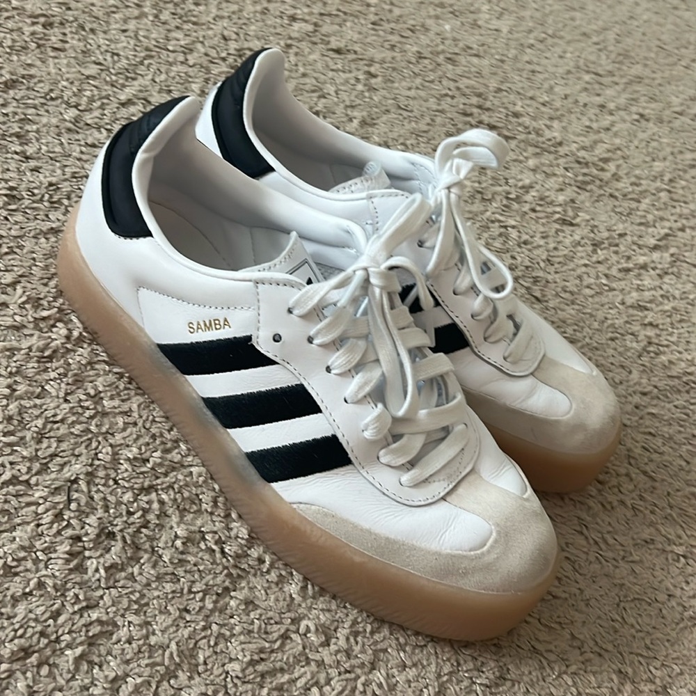 Size 7 Adidas SAMBA